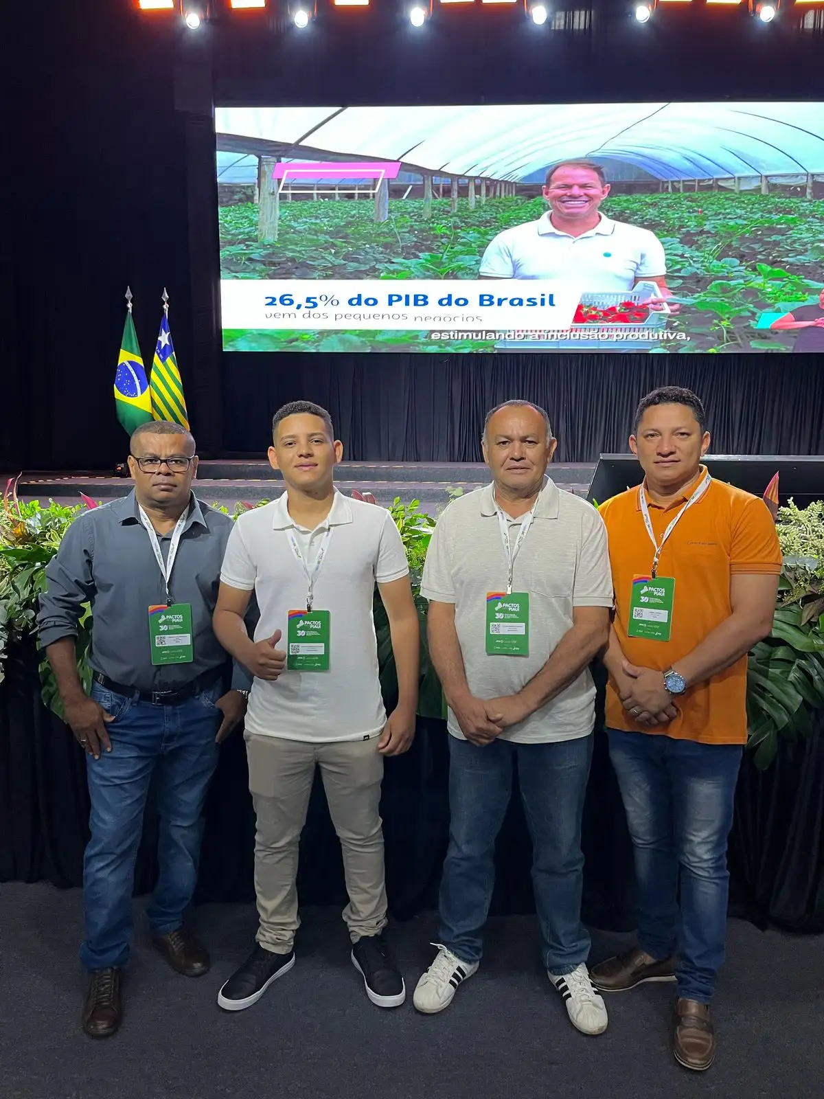 Foto 2 – Prefeitura de Flores do Piauí presente no evento “Pactos pelo Piauí”